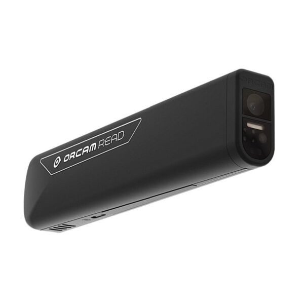 OrCam Read Gerät mit einer Kamera und einem Sensor an einem Ende und dem Aufdruck "OrCam Read 3" an der Seite.